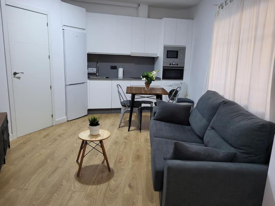 Proximo A Plaza De La Alameda Apartament